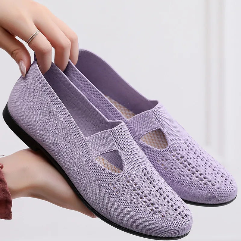 Fashionable and Breathable Summer Mesh Lightweight Mother Shoes Slip on Flat Casual Non Slip Sports Vulcanized Shoes for Women