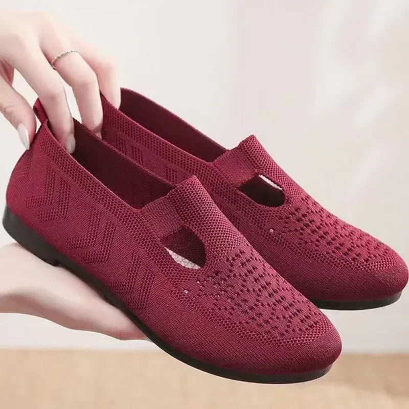 Fashionable and Breathable Summer Mesh Lightweight Mother Shoes Slip on Flat Casual Non Slip Sports Vulcanized Shoes for Women